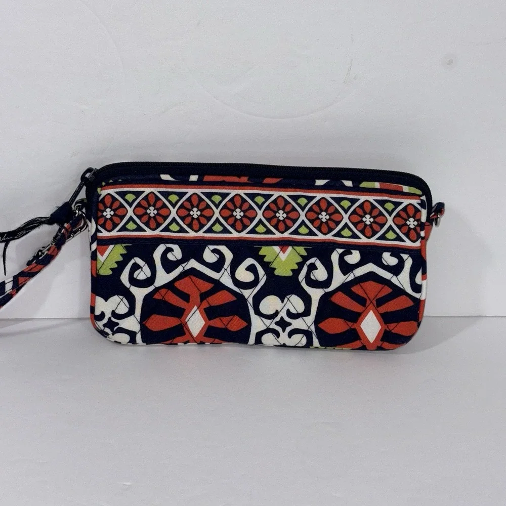 Vera Bradley Sun Valley Wristlet Excellent Used Condition great for‎ travel